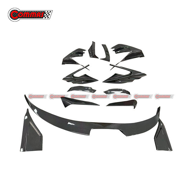 フェラーリ F8 Mansory ドライカーボンファイバーボディキット