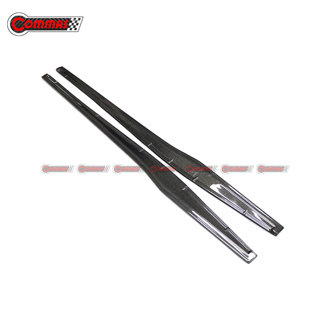 ランブロギーニ ガヤルド用 DMC スタイル カーボンファイバー サイドスカート