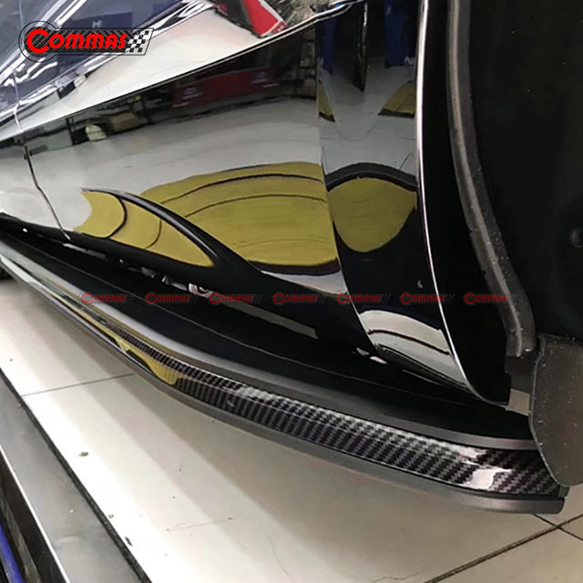 ベントレー Bentayga の電動サイド ドア ペダル