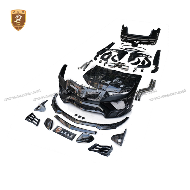 ランボルギーニ ウルス カーボンファイバー Mansory ボディキット 