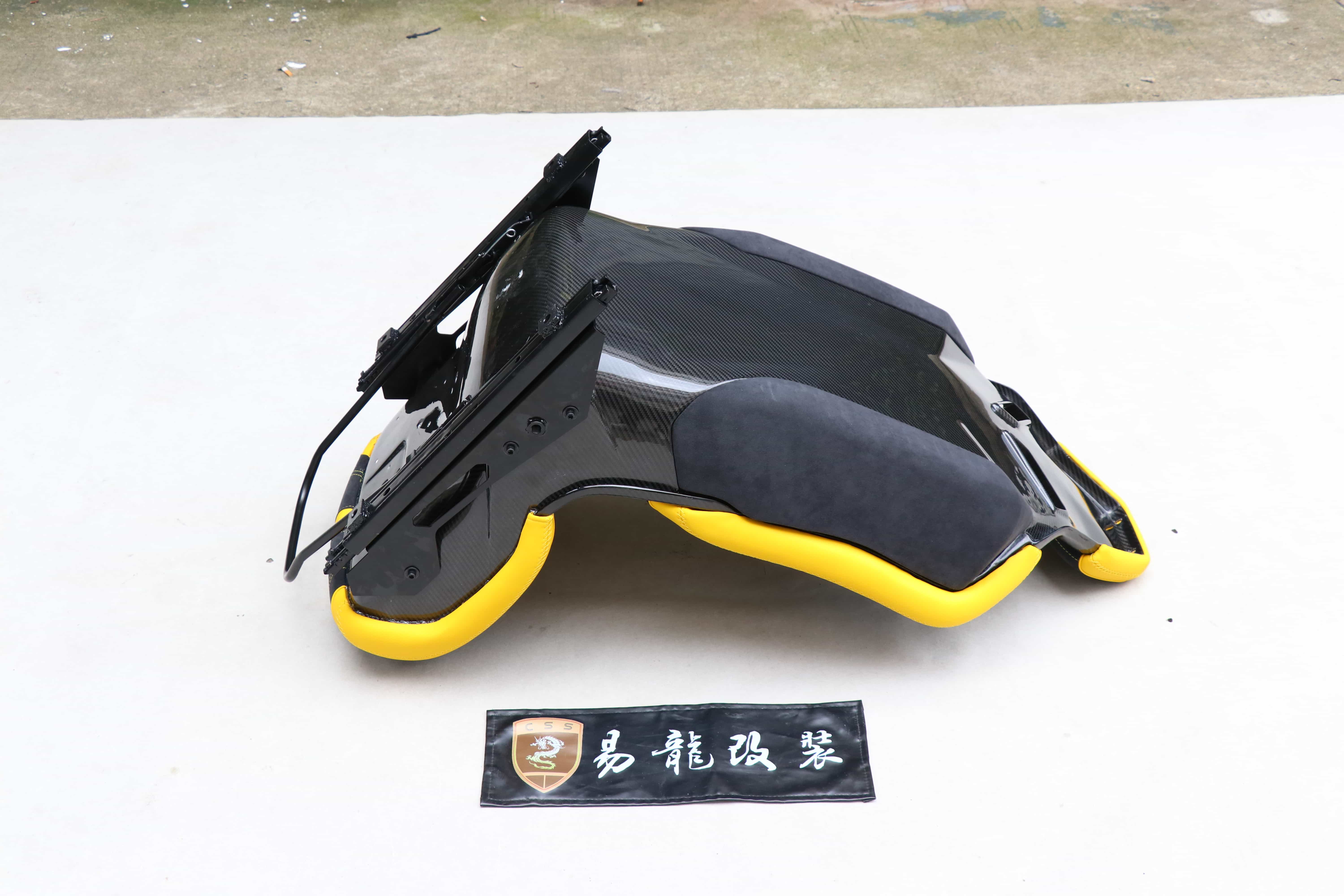 ログイン して翻訳を追加する