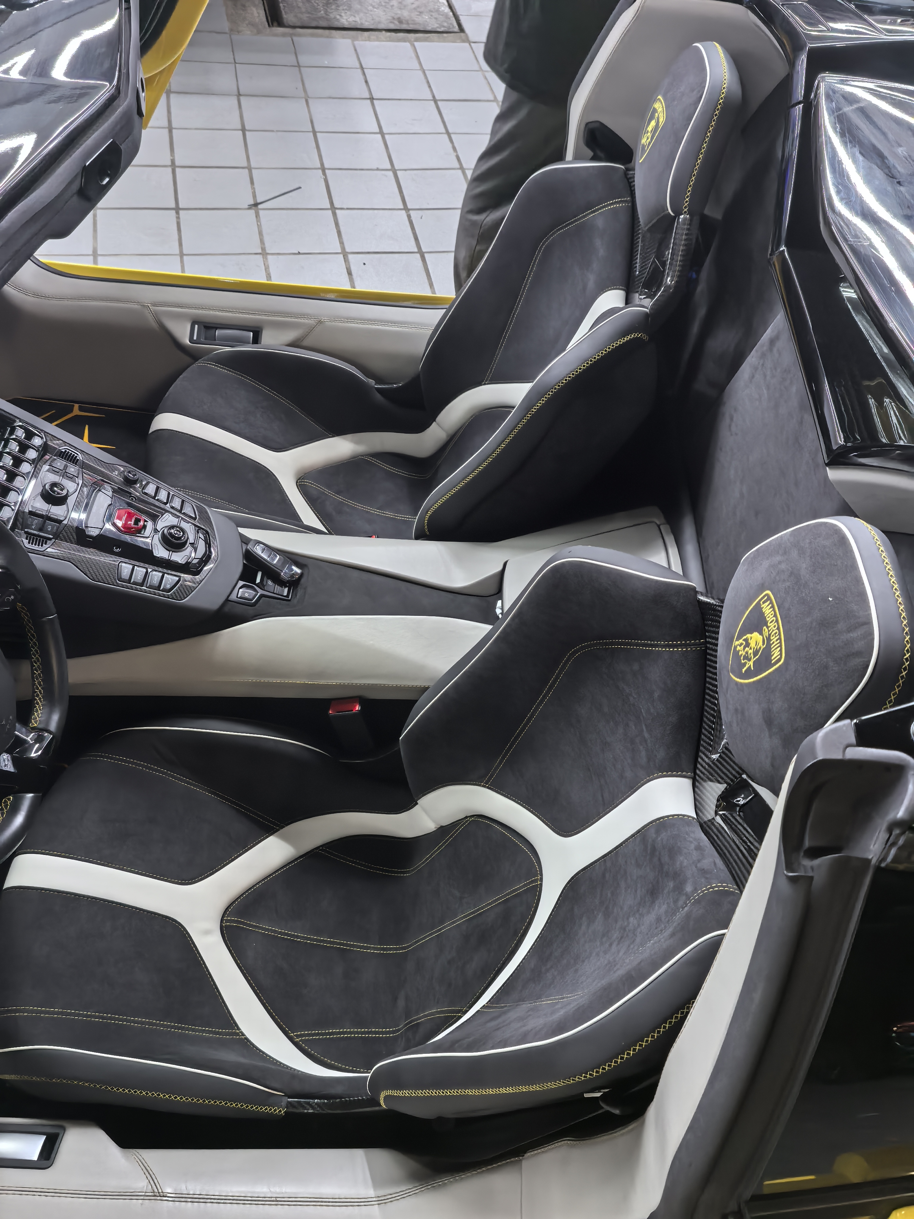 ランブロギーニ SVJ シート 