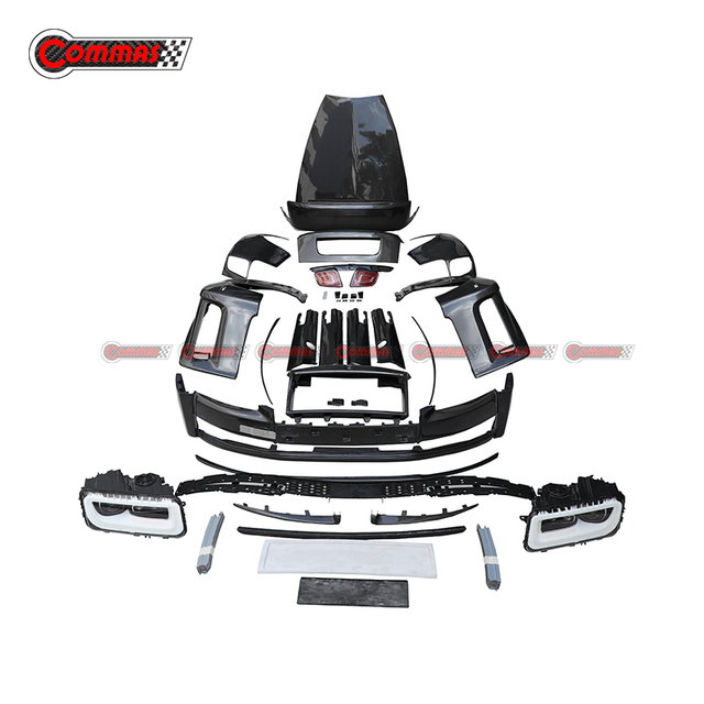 Rolls Royce Phantom Ⅵ-Ⅶ 2020用のFacelift Phantom 8 Generationカーボンファイバーボディキットのアップグレード